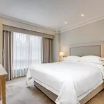 Brooks Hotel